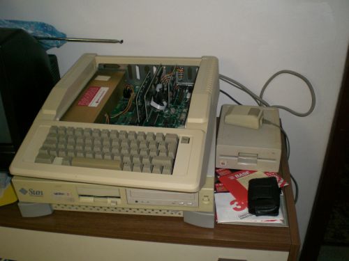 Apple IIe senza coperchio